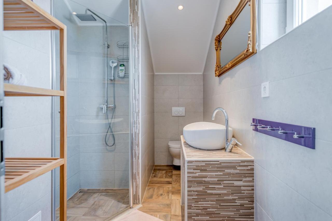 Summer Orchid - Spacious Duplex By The Beach & Ps5 Stobreč Exteriér fotografie