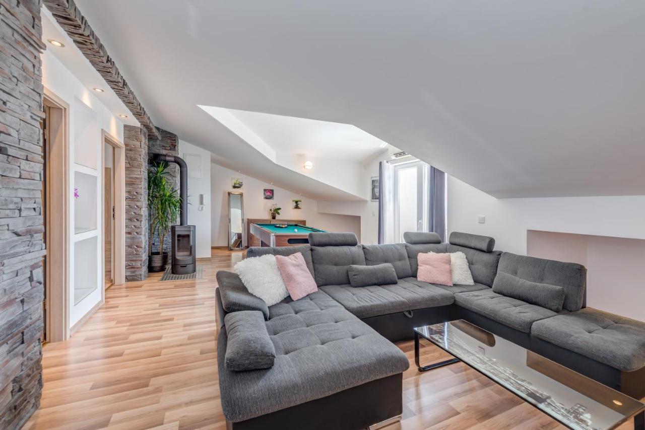 Summer Orchid - Spacious Duplex By The Beach & Ps5 Stobreč Exteriér fotografie